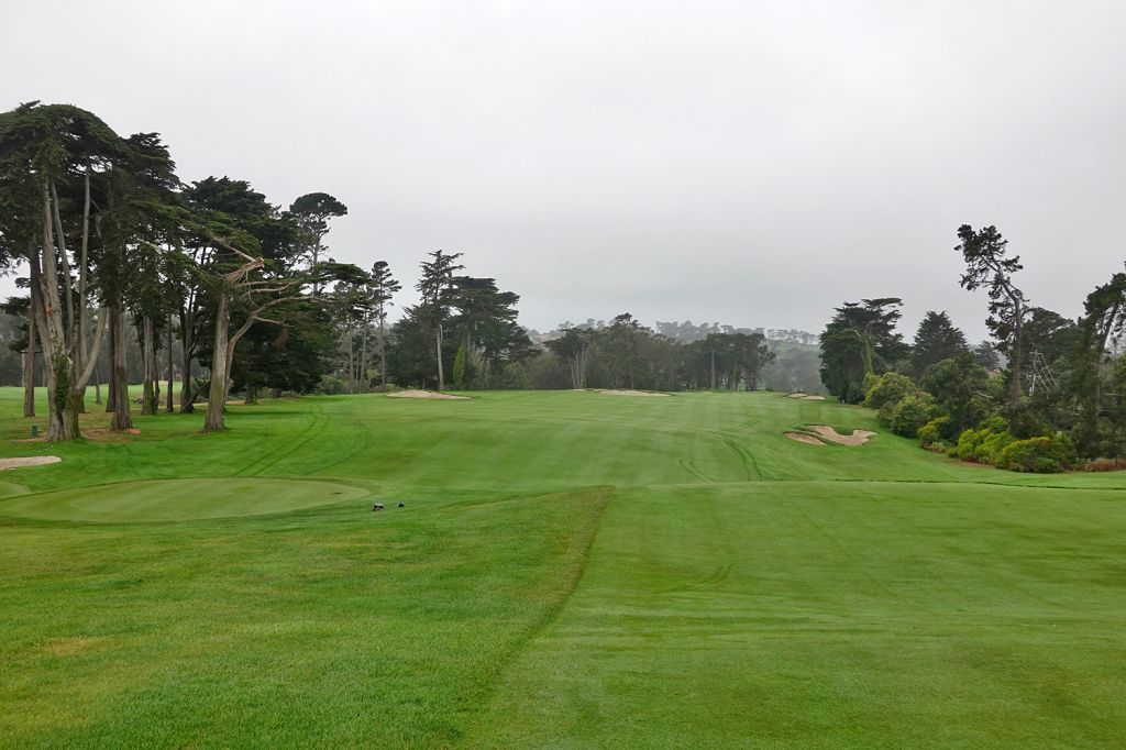 1st Hole at San Francisco Golf Club (522 Yard Par 5)
